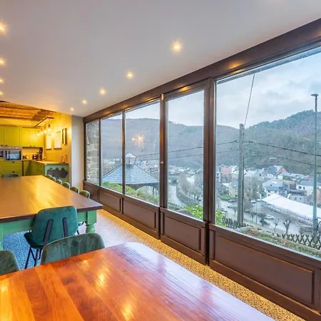 Chateau Constance, 19 Personnes