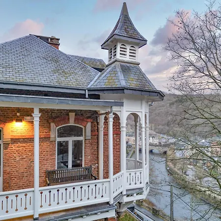 Chateau Constance, 19 Personnes *