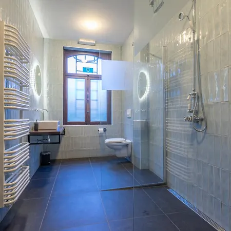 Chateau Constance, 19 Personnes Villa