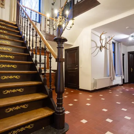 Chateau Constance, 19 Personnes Villa