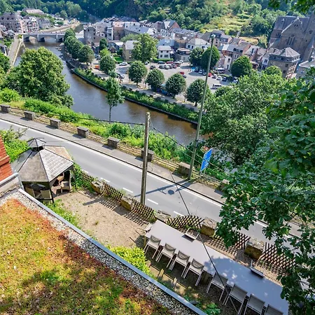 Chateau Constance, 19 Personnes * La Roche-en-Ardenne