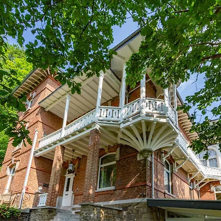 Villa Chateau Constance, 19 Personnes La-Roche-en-Ardenne