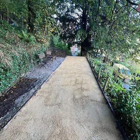 Chateau Constance, 19 Personnes